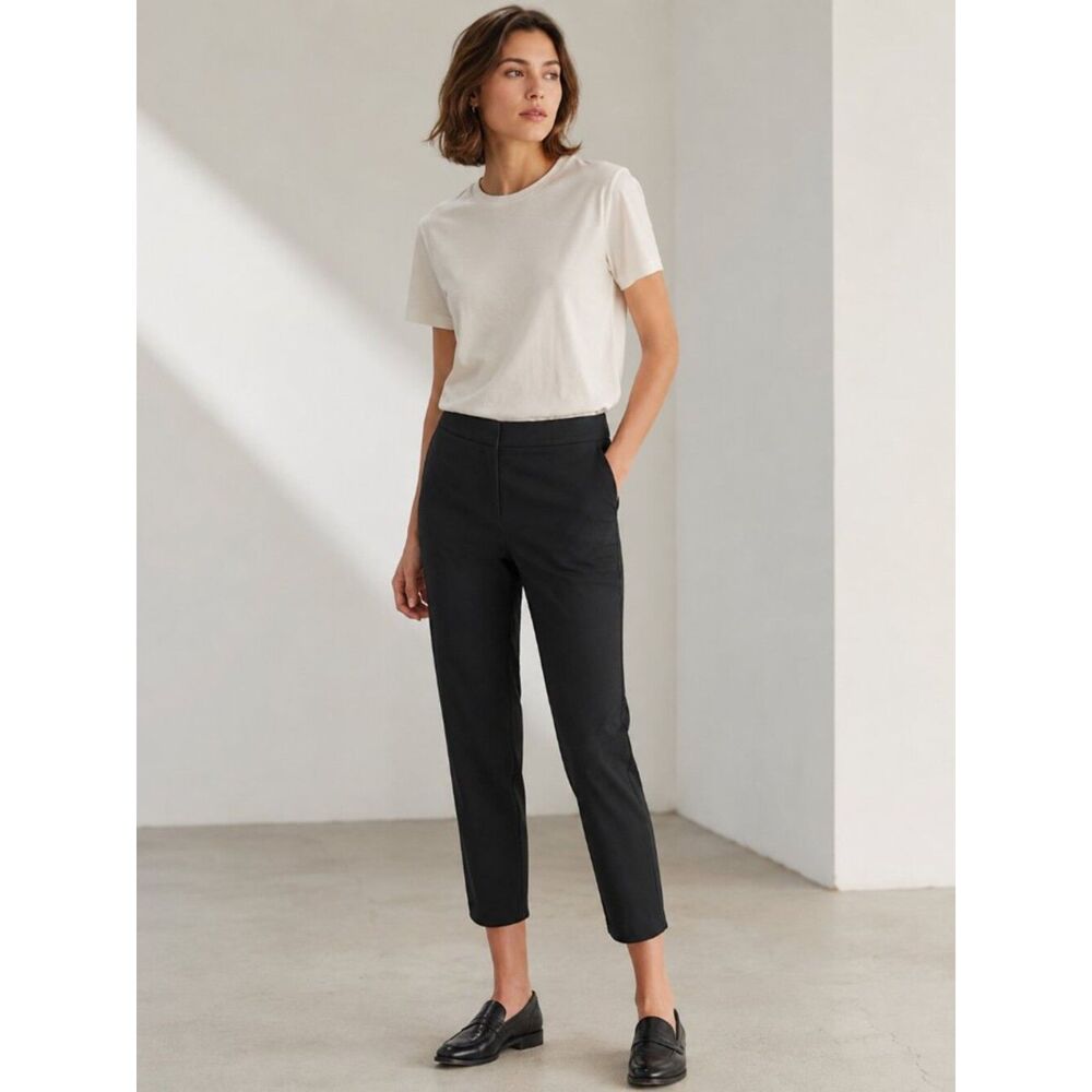 Everlane Black The Lightweight Straight-Leg Crop Size 4